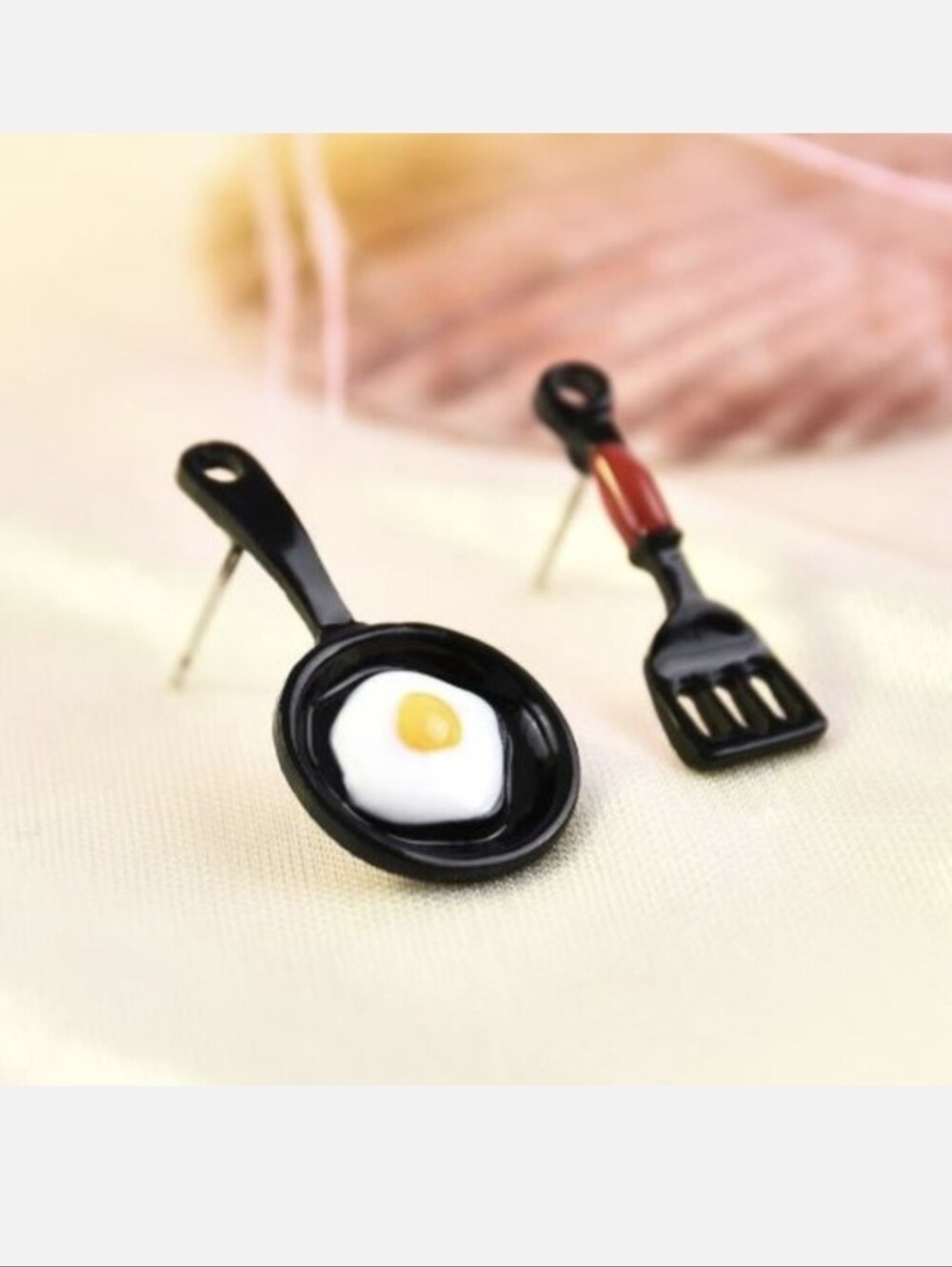 NWOT Egg In Frying Pan and Spatula Asymmetrical Post Earrings - Picture 3 of 3